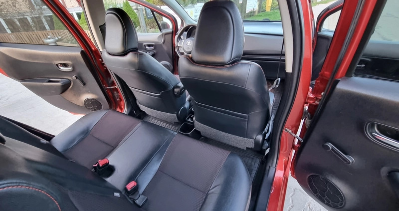 Toyota Yaris cena 30900 przebieg: 148000, rok produkcji 2011 z Sławno małe 466